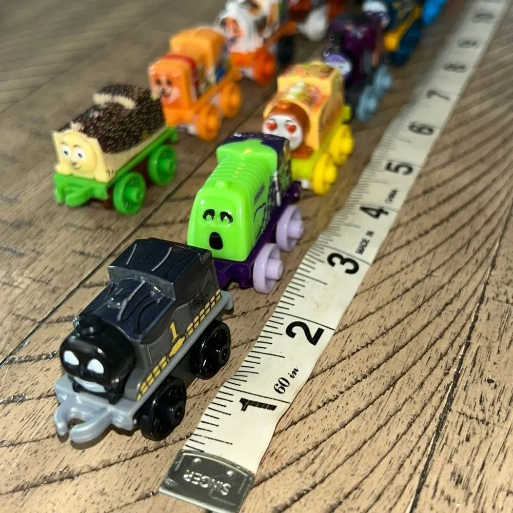 Mini Thomas Train 🚂 Toy Set. Choo Choo!! 13 mini engines Halloween🎃Animals 🦁